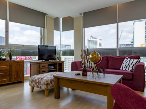Pass the Keys Luxury 2 Bed Penthouse Central Skyline Views
